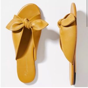 NWOT Anthropologie Gemma Bow Tie Sandals